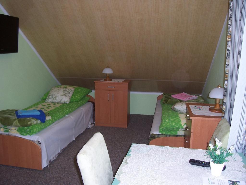 Вилла Gosciniec Nad Stawem Щитно Номер фото