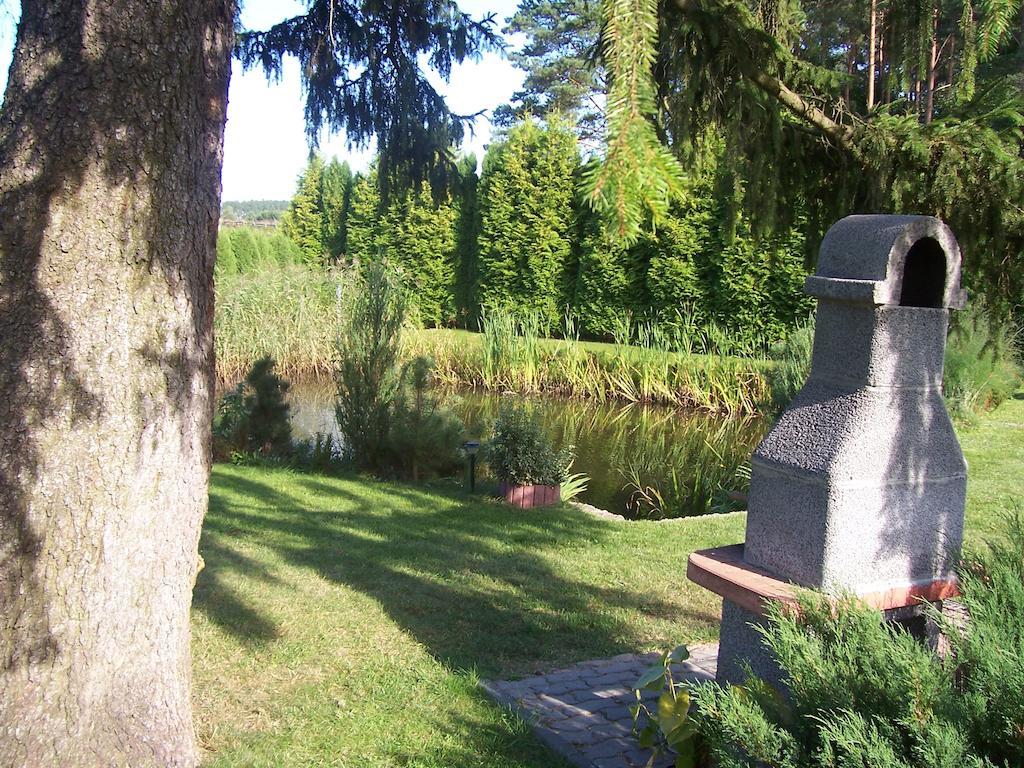 Вилла Gosciniec Nad Stawem Щитно Экстерьер фото