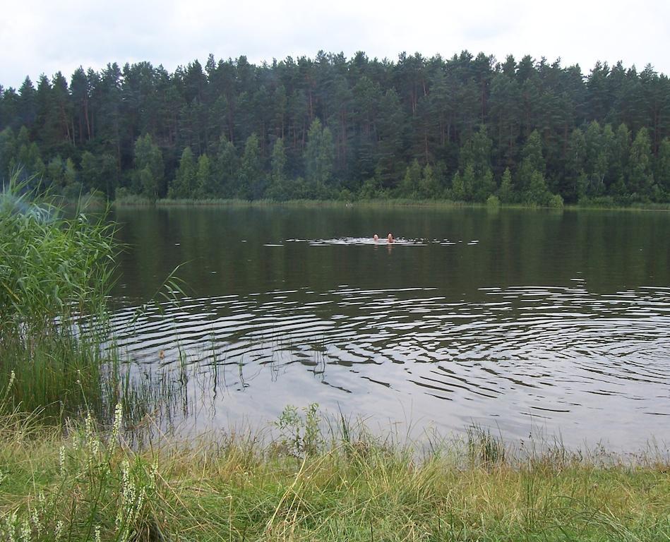Вилла Gosciniec Nad Stawem Щитно Экстерьер фото
